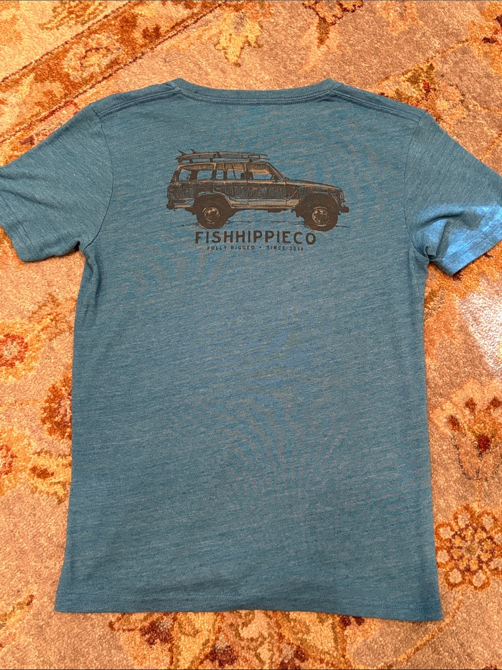 ✨ NWOT ✨ boys Fish Hippie Blue Graphic Tee with Station Wagon Print, YL